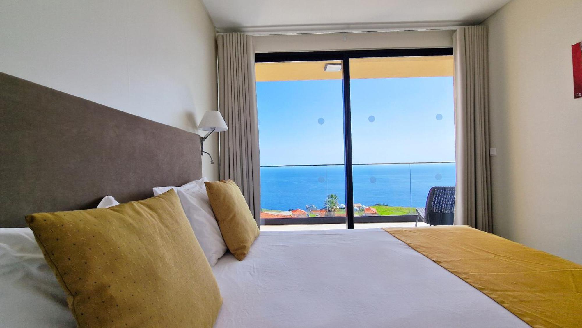 Eden Sun - A Modern Luxury Villa With A Panoramic View Prazeres Exterior foto